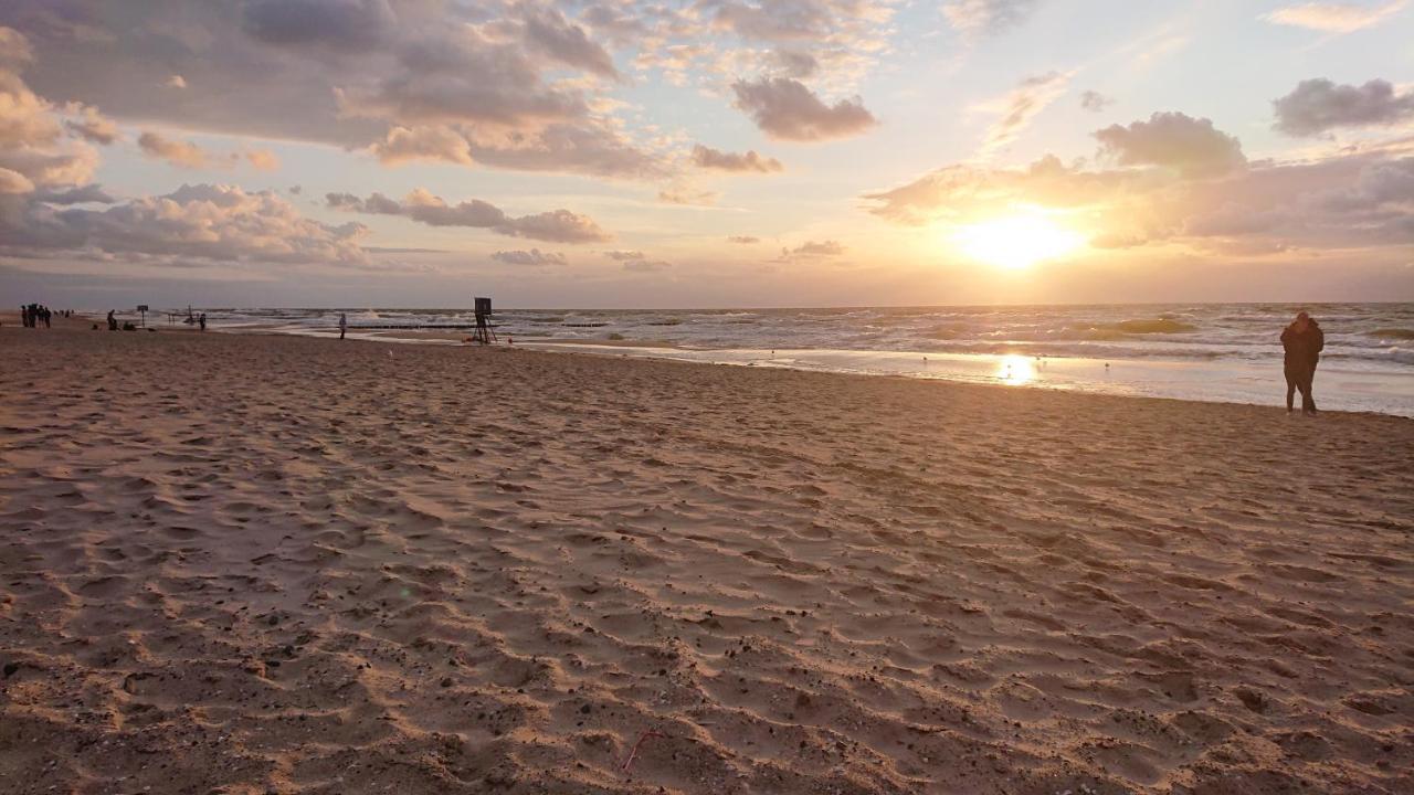 Apartament Sea Tide- Lesne Tarasy Dziwnowek-Sannel Apartments For Rent エクステリア 写真